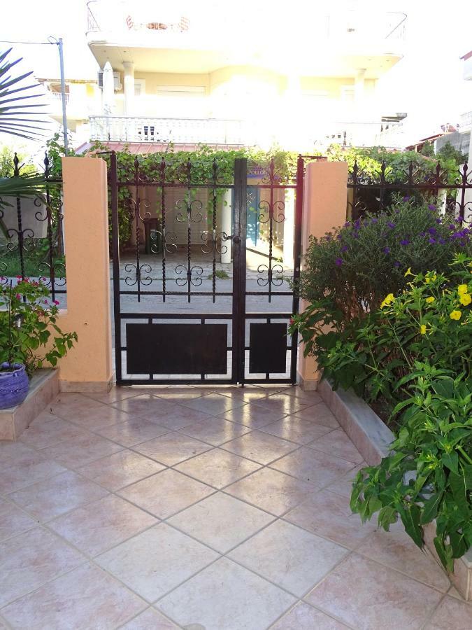 Socrates Apartments Olympiakí Aktí Екстериор снимка
