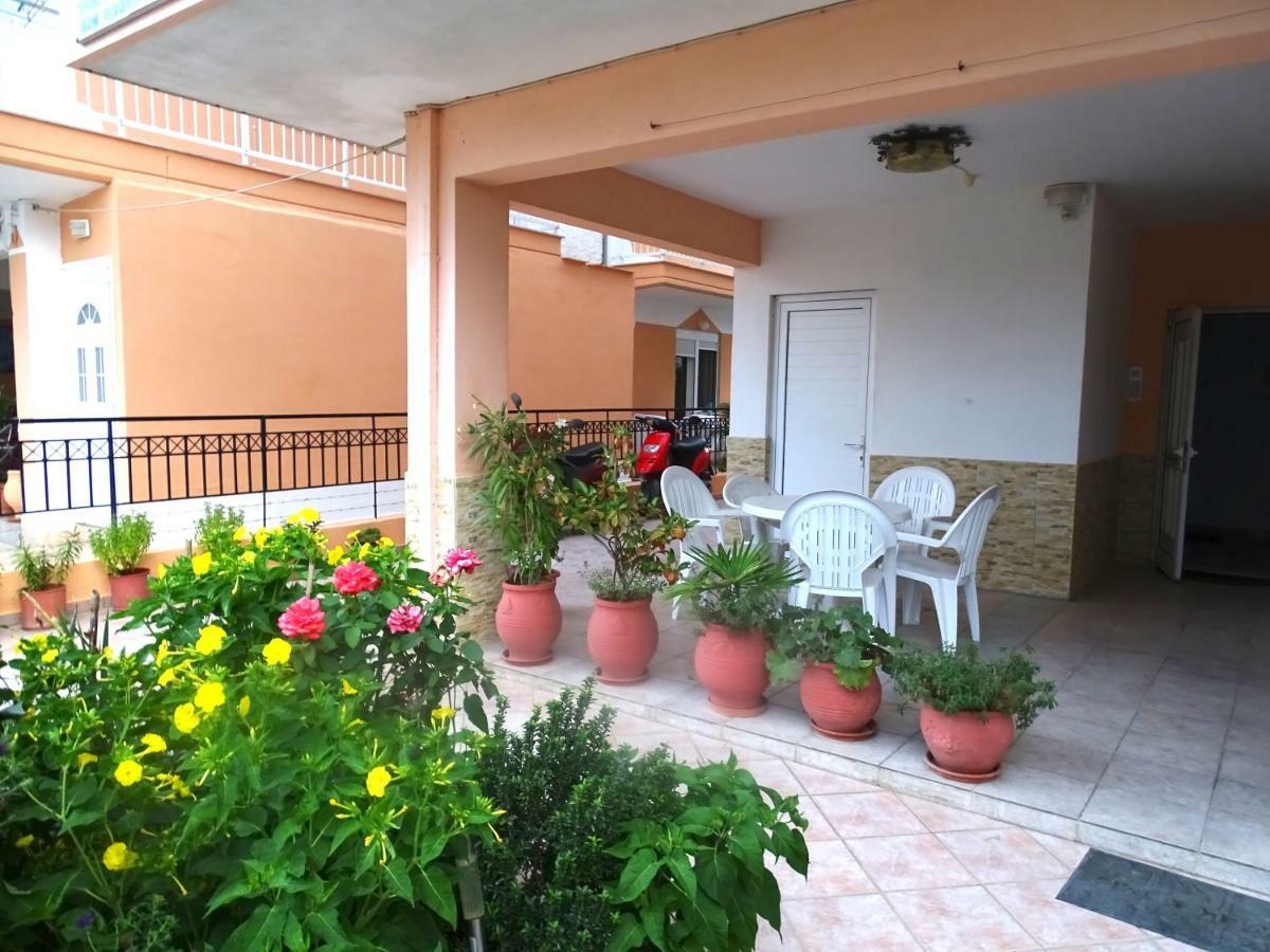 Socrates Apartments Olympiakí Aktí Екстериор снимка