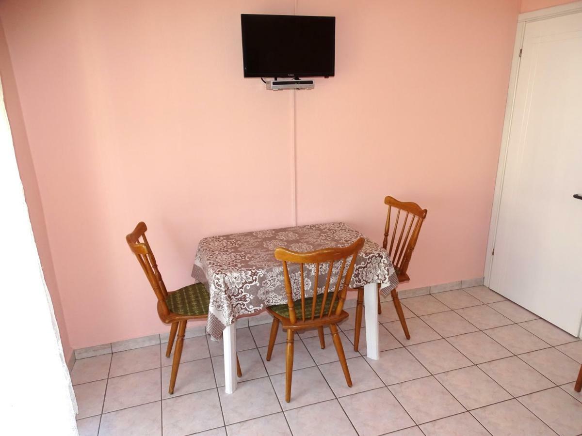Socrates Apartments Olympiakí Aktí Екстериор снимка