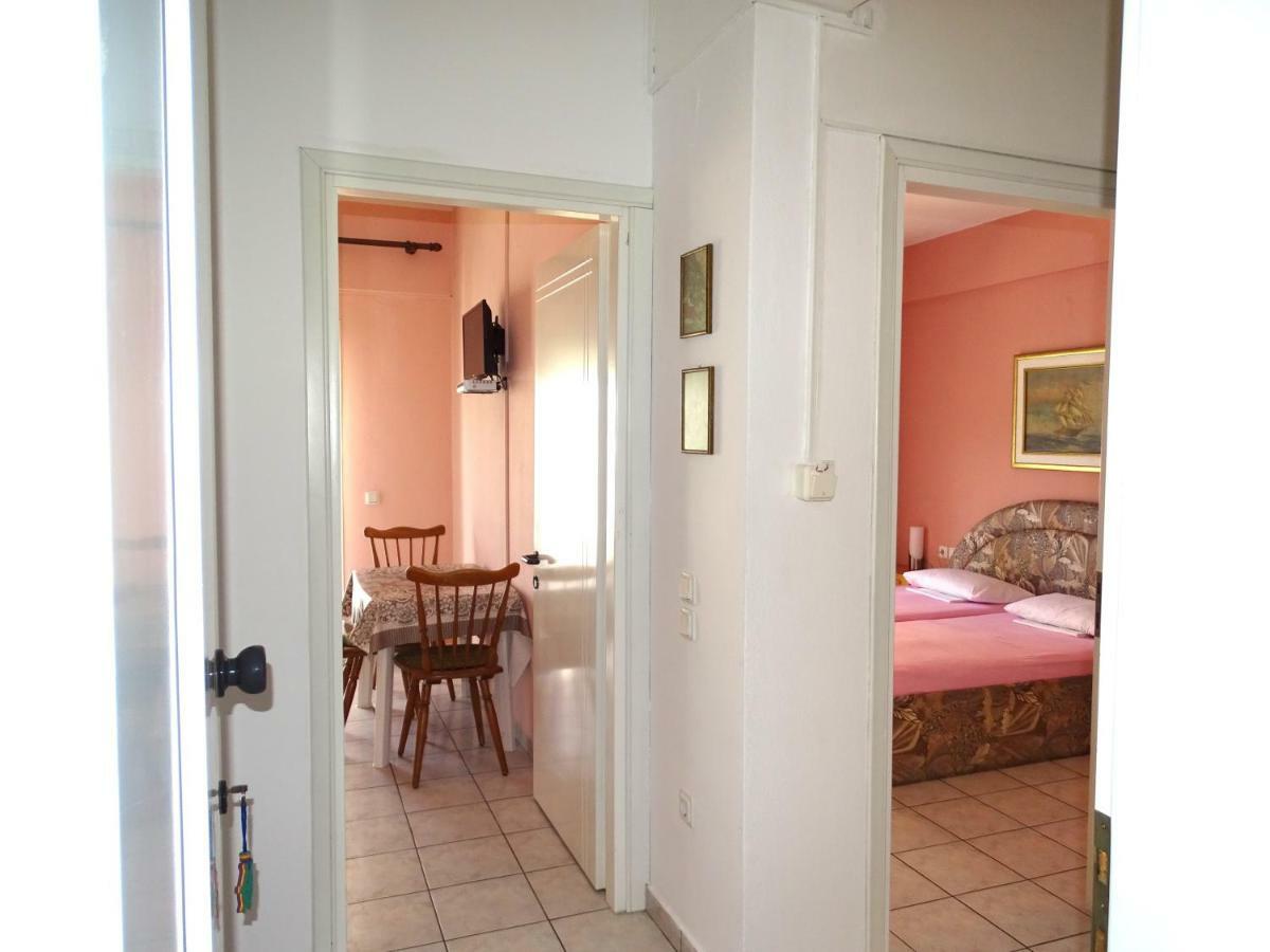 Socrates Apartments Olympiakí Aktí Екстериор снимка
